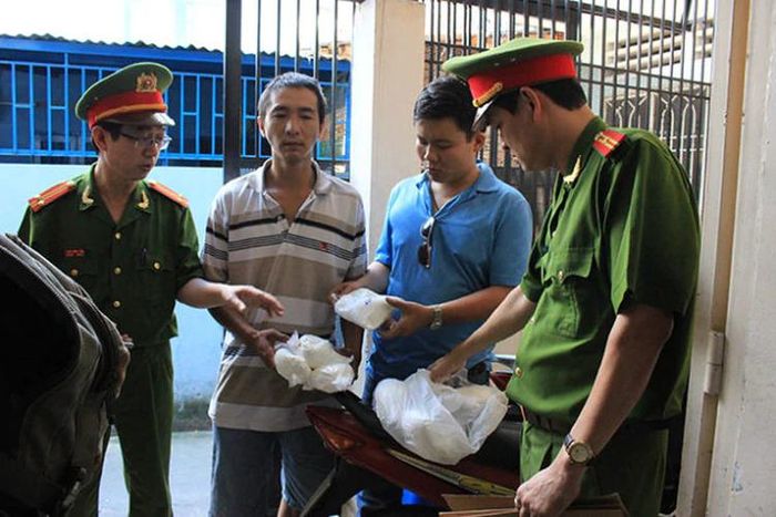 Vụ bắt giữ lượng lớn Salbutamol tại Công ty E-Birds ở TPHCM năm 2015