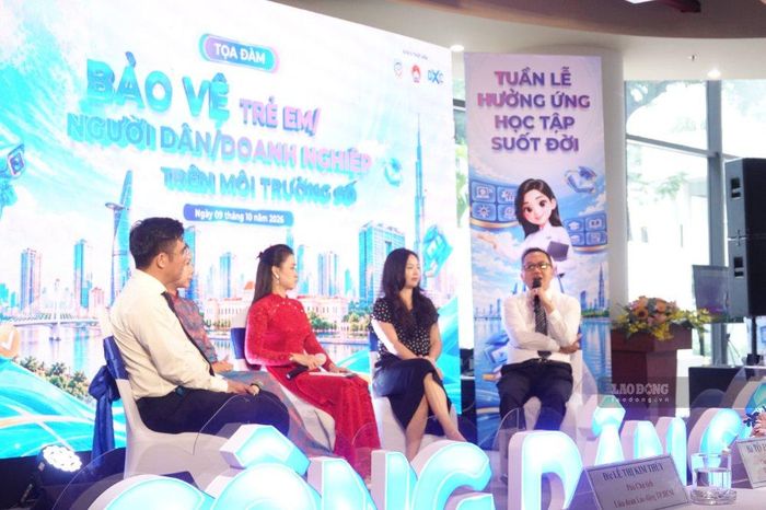 Các đại biểu tham gia phiên tọa đàm