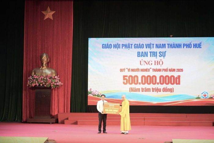 Một số Mạnh thường quân tham gia đóng góp ủng hộ Quỹ "Vì người nghèo" Tp Huế năm 2026