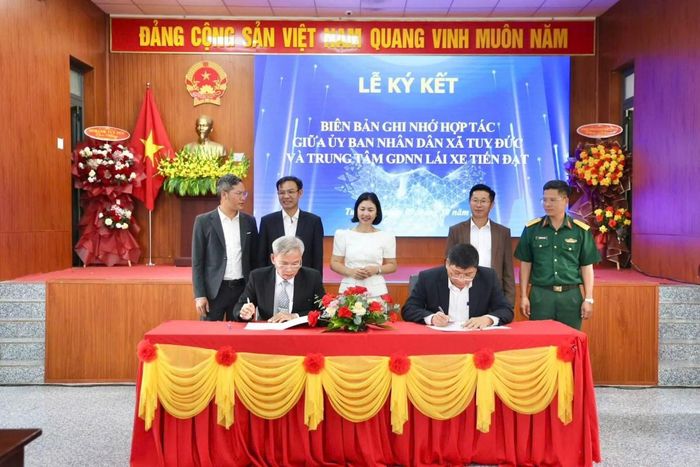 UBND xã Tuy Đức ký kết biên bản ghi nhớ hợp tác với Công ty TNHH Đại Việt ESG và Công ty Cổ phần Phúc Sinh Đắk Nông giai đoạn 2026 - 2031; Trung tâm Giáo dục nghề nghiệp - Lái xe Tiến Đạt