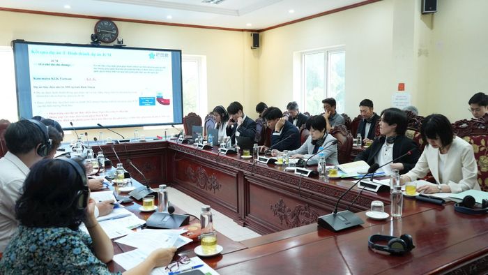 Đại diện chính quyền tỉnh Fukuoka, Công ty TNHH Nippon Koei, các doanh nghiệp Nhật Bản tham gia dự án và các đơn vị liên quan. Ảnh: PV