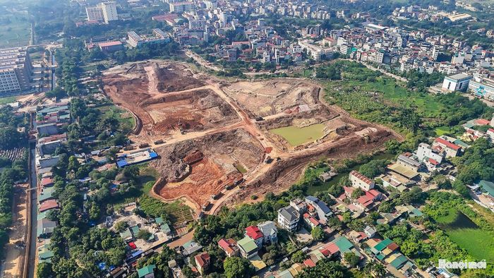 Theo thiết kế, khu vực hồ không chỉ đảm nhiệm chức năng điều hòa nước mà còn được đầu tư hệ thống đường dạo, chiếu sáng và cây xanh cảnh quan. Khi hoàn thành, công trình sẽ góp phần tăng diện tích không gian xanh, cải thiện khí hậu khu vực và tạo cảnh quan sinh thái, nâng cao chất lượng môi trường sống cho người dân.
