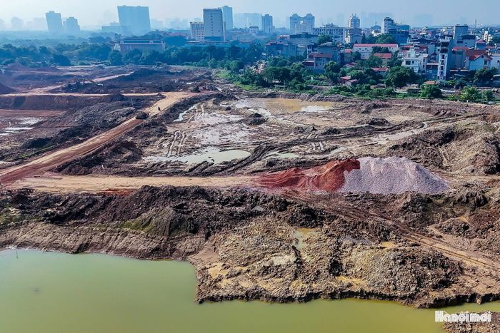 Hiện Ban Quản lý dự án đang phối hợp với UBND phường Đông Ngạc hoàn thiện các phương án bồi thường, hỗ trợ giải phóng mặt bằng làm cơ sở chi trả cho người dân. Đến nay, UBND phường Đông Ngạc đã phê duyệt phương án bồi thường, hỗ trợ, tái định cư đối với 142/167 hộ dân có đất bị thu hồi để thực hiện dự án.
