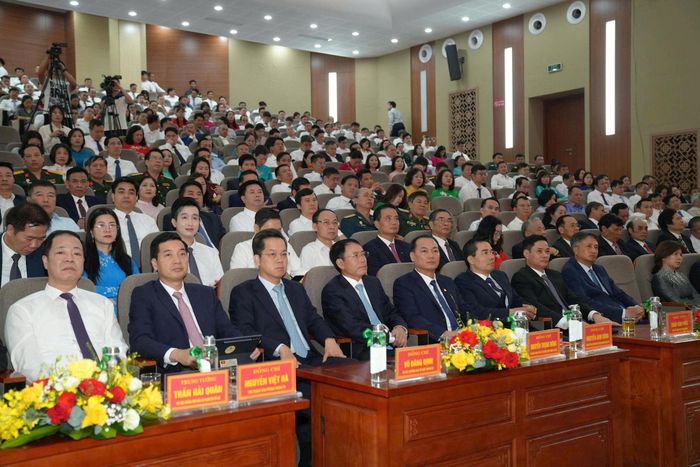 Các đại biểu tham dự lễ kỷ niệm. Ảnh: Phạm Hùng