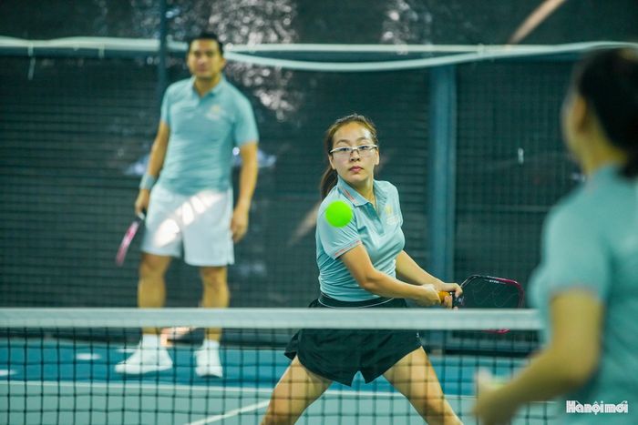 Những đường bóng đầy quyết liệt và kịch tính tại Giải Pickleball Cơ quan Báo và phát thanh, truyền hình Hà Nội mở rộng.