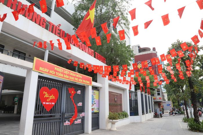 Dịp kỷ niệm 10-10 không chỉ là ngày lễ lớn mà còn là cơ hội để mọi người cùng nhìn lại quá trình lịch sử, tiếp thêm niềm tự hào về "Thành phố vì hòa bình".