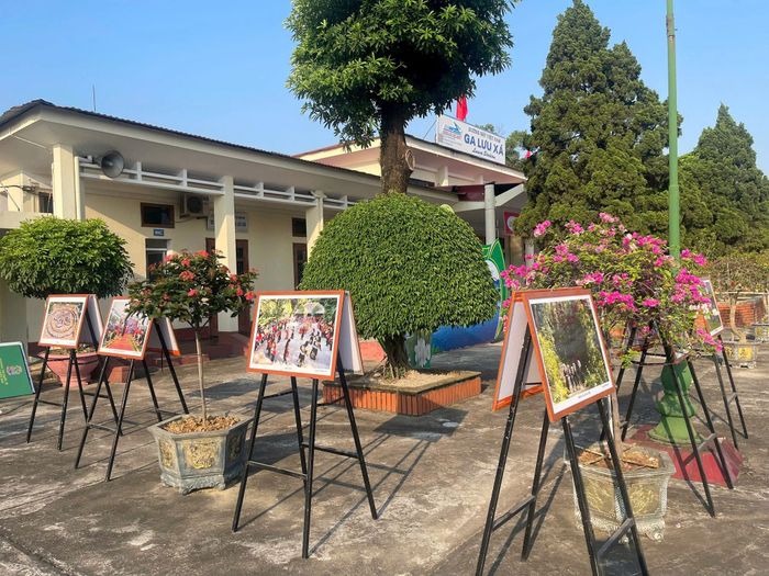 Không gian nghệ thuật tại ga Lưu Xá. Ảnh: Hoàng Lân