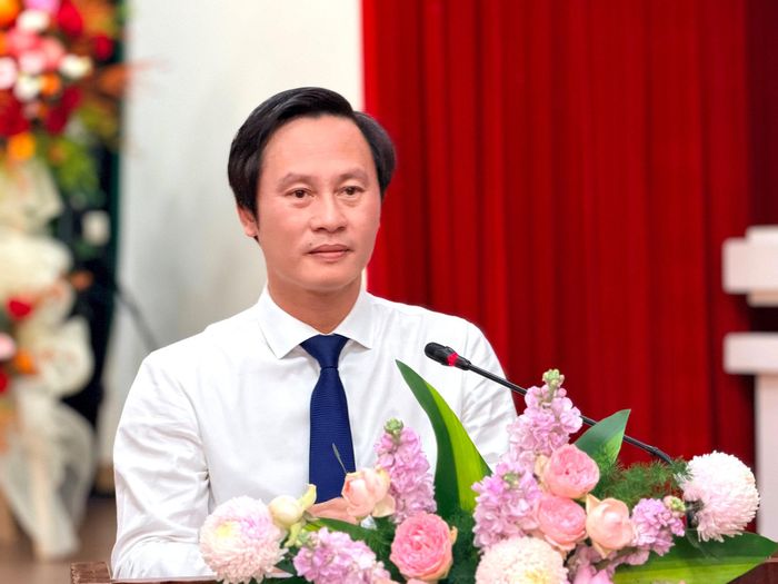 Đồng chí Hoàng Hải Đăng, Bí thư Đảng ủy, Chủ tịch HĐND xã phát biểu tại hội nghị. Ảnh: Thanh Hà