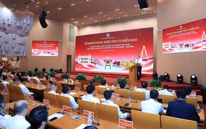 Chủ tịch UBND thành phố Vũ Đại Thắng phát biểu tại buổi lễ. Ảnh: Viết Thành