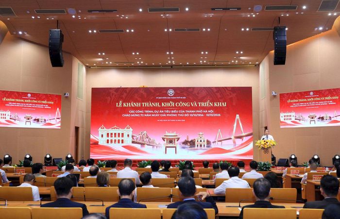 Chủ tịch UBND thành phố Vũ Đại Thắng phát biểu tại buổi lễ. Ảnh: Viết Thành