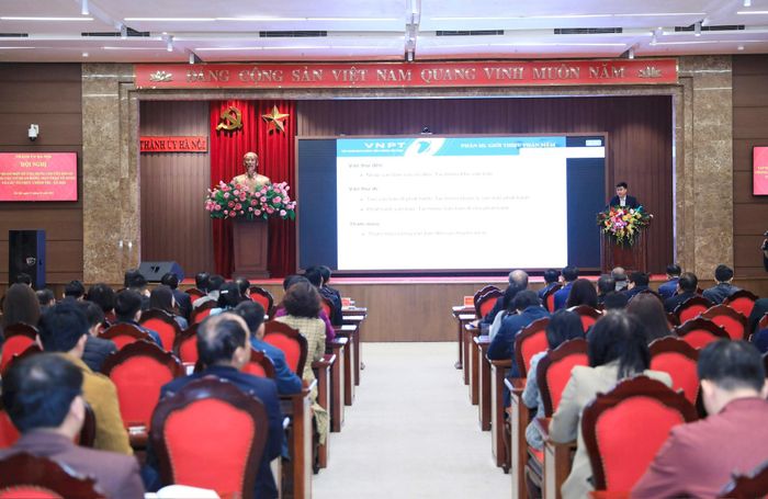 Thành ủy Hà Nội tổ chức Hội nghị tập huấn một số ứng dụng chuyển đổi số trong các cơ quan Đảng, Mặt trận Tổ quốc và các tổ chức chính trị - xã hội thành phố ngày 21-2-2025. Ảnh: Quang Thái