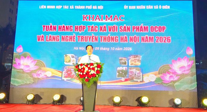 Phó Chủ tịch Liên minh Hợp tác xã thành phố Hà Nội Nguyễn Tiến Phong phát biểu. Ảnh: Ánh Dương