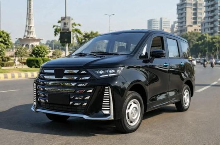 Khác biệt lớn nhất nằm ở kích thước. Nora EV Metro chỉ dài 3.900 mm