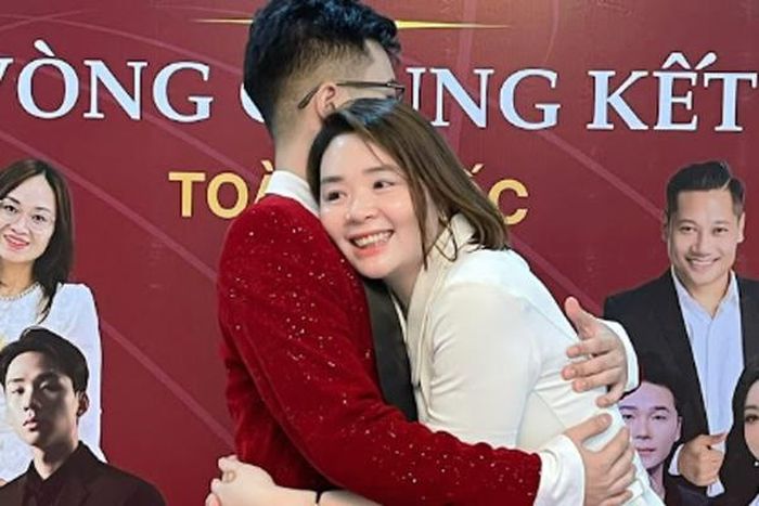 Kiều Vũ Nhật Anh và mẹ.