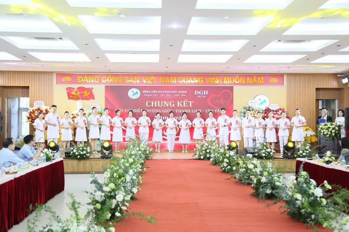 Trải qua vòng thi thực hành (08–11/9/2026) với 200 quy trình kỹ thuật và vòng thi lý thuyết (17/9/2026), 21 thí sinh xuất sắc nhất đã được lựa chọn bước vào vòng Chung kết. Ảnh: BVCC