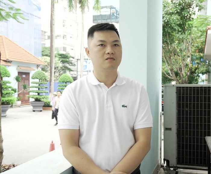 Thạc sĩ, bác sĩ Nguyễn Minh Đức, Phó trưởng Khoa Nội soi - Thăm dò chức năng, Bệnh viện Hữu nghị Việt Tiệp tâm đắc với những kiến thức thu nhận được từ hội thảo. Ảnh: TD