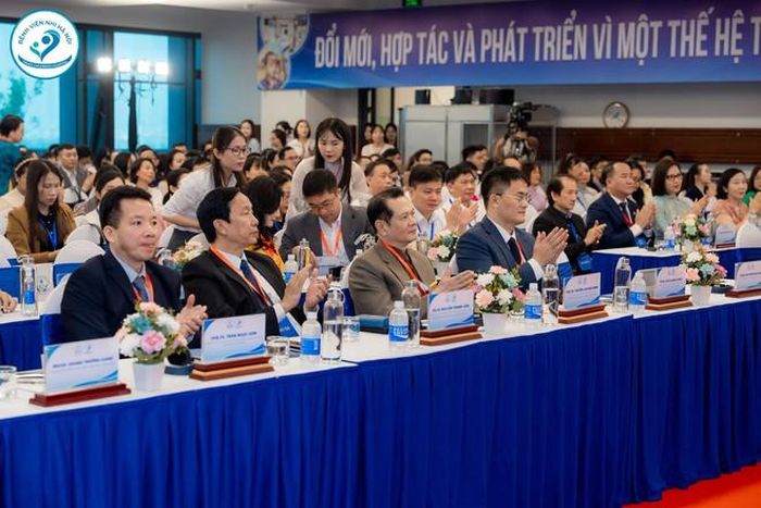 Các chuyên gia trong nước và quốc tế tham dự hội nghị. Ảnh: BVCC