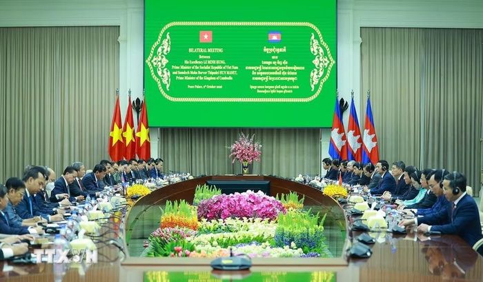Thủ tướng Lê Minh Hưng hội đàm với Thủ tướng Vương quốc Campuchia Hun Manet. (Ảnh: Dương Giang/TTXVN)