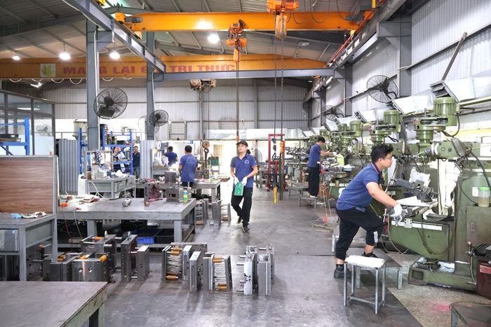 Công nhân Công ty TNHH Thiên Mã HP Việt Nam. Ảnh: Hồng Nhung.