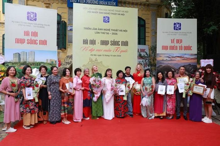 Mỗi tác phẩm trong triển lãm không chỉ mang giá trị thẩm mỹ mà còn chứa đựng tình cảm, trách nhiệm và góc nhìn của người cầm máy trước cuộc sống