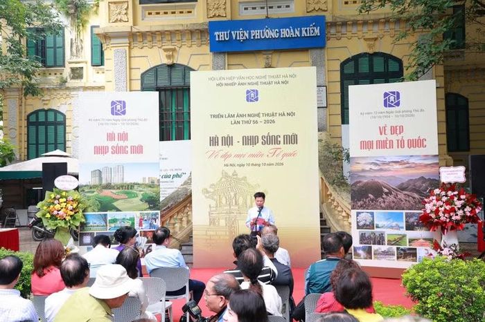 Lễ khai mạc triển lãm ảnh với hai chủ đề “Hà Nội – Nhịp sống mới” và “Vẻ đẹp mọi miền Tổ quốc”