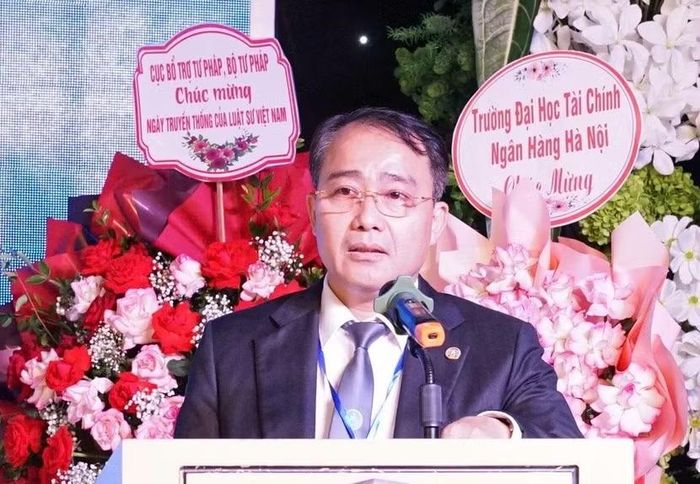 Luật sư Huỳnh Phương Nam (Chủ nhiệm Đoàn Luật sư TP Hà Nội) phát biểu tại Lễ kỉ niệm.