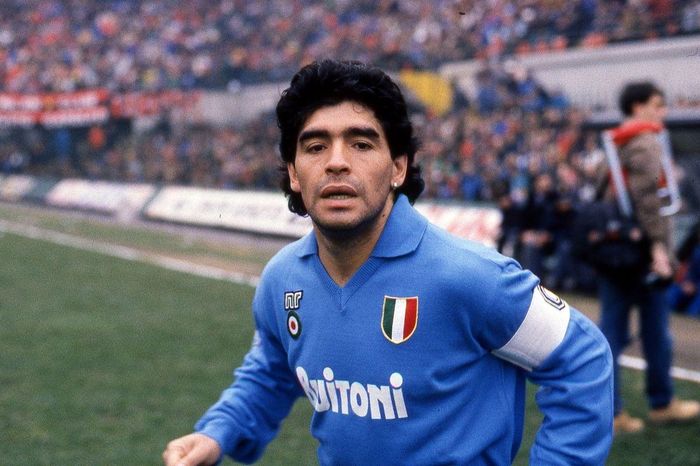  Các chuyên gia pháp y khai rằng Maradona có dấu hiệu phù nề, khó thở và nhiều bất thường trước khi qua đời. 