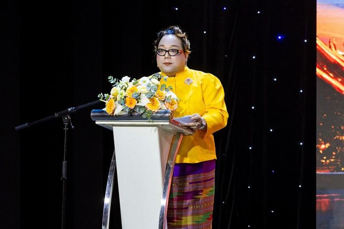 Bà Rath Rimthirakul phát biểu tại chương trình