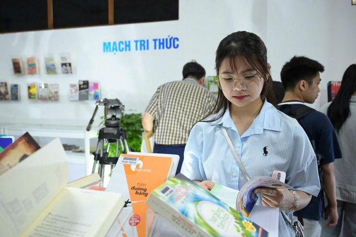 Sứ mệnh của ngành cần được thể hiện bằng những ấn phẩm giúp người Việt Nam học tập tốt hơn