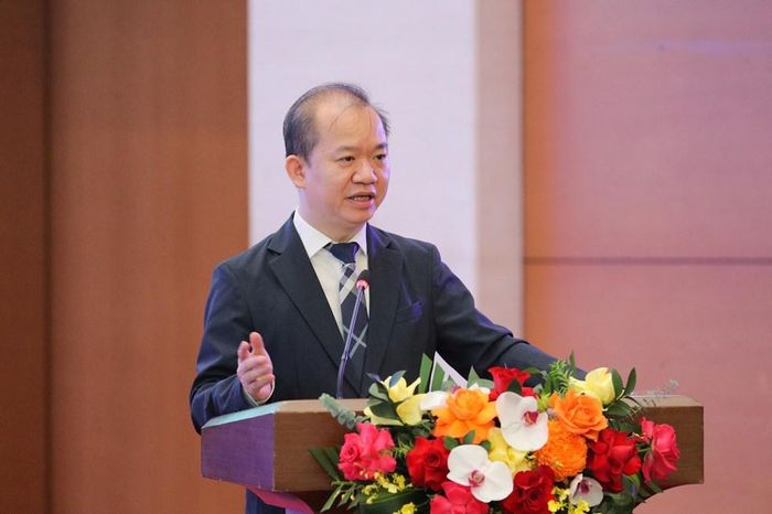 PGS.TS Bùi Hoài Sơn, Phó Trưởng Ban Tuyên giáo Trung ương phát biểu tại hội thảo