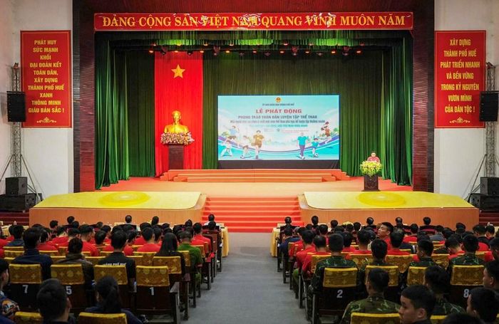 Chương trình lễ phát động tại TP. Huế. Ảnh: V.B