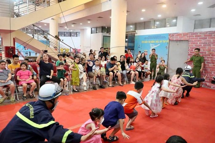 Cha mẹ cần trang bị cho con các kỹ năng sống để dũng cảm vượt qua những khó khăn