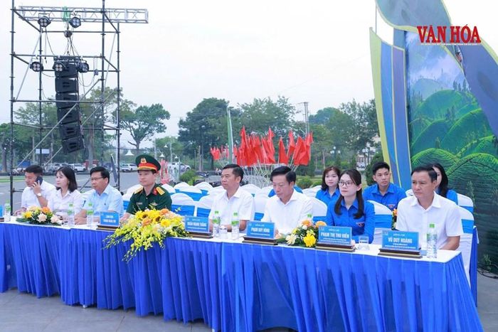 Đại biểu tham dự chương trình