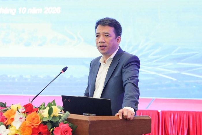 Phó Chủ tịch UBND TP. Huế Trần Hữu Thùy Giang trình bày tại Hội thảo
