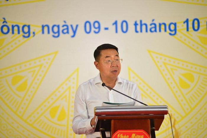 Ông Tôn Thiện San, Giám đốc Sở VHTTDL tỉnh Lâm Đồng phát biểu khai mạc lễ hội