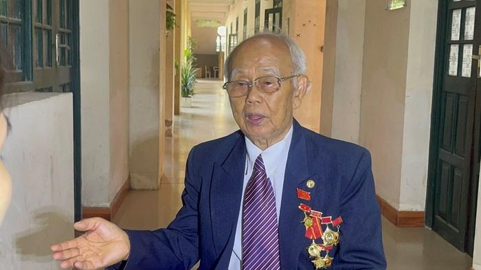 Ông Nguyễn Văn Khang, đội viên Đội Thanh niên xung phong tiếp quản Thủ đô. Ảnh: N.Ánh