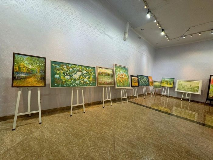 Nhiều tác phẩm hoa đặc sắc được trưng bày
