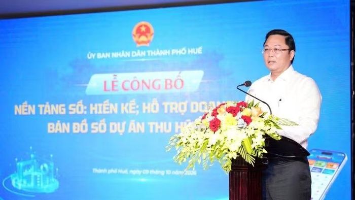 Ông Lê Trí Thanh mong muốn người dân, doanh nghiệp, nhà đầu tư, chuyên gia, nhà khoa học đồng hành hiến kế, phản ánh khó khăn và tìm hiểu đầu tư để Huế phát triển bền vững. (Ảnh: Ng. Hiếu)