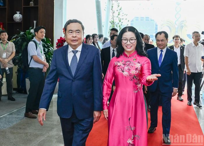 Chủ tịch Quốc hội Trần Thanh Mẫn dự Lễ kỷ niệm 70 năm Học viện Nông nghiệp Việt Nam. (Ảnh: DUY LINH)