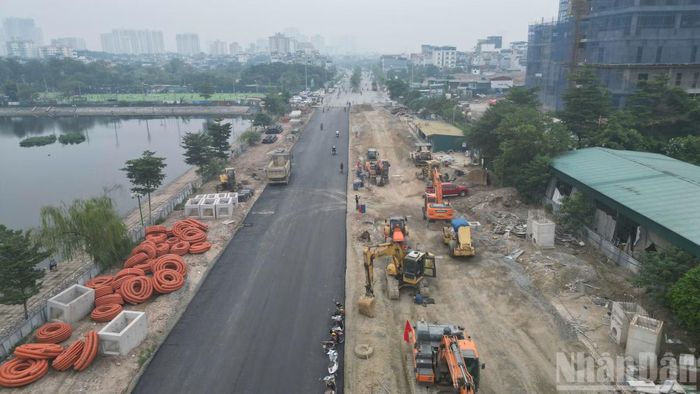 Dự án đường Vành đai 2,5 đoạn Nguyễn Trãi-Đầm Hồng có chiều dài khoảng 1,52km, mặt cắt ngang 40m, tổng mức đầu tư 2.432 tỷ đồng.