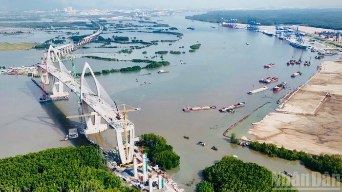 Cầu Phước An qua sông Thị Vải kết nối giữa xã Phước An, thành phố Đồng Nai với phường Phú Mỹ, Thành phố Hồ Chí Minh đang được xây dựng. Cầu Phước An có tổng mức đầu tư gần 4.900 tỷ đồng, dự kiến sẽ hoàn thành trong năm 2027.