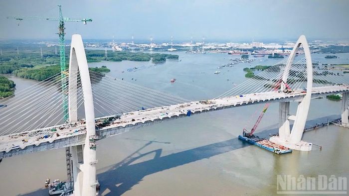 Nhịp chính của cầu Phước An với khoảng cách giữa hai trụ chính là 250m, lớn nhất Đông Nam Á thời điểm hiện tại.