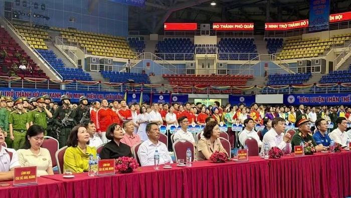Các đại biểu dự Lễ phát động. (Ảnh: QUANG THỌ)