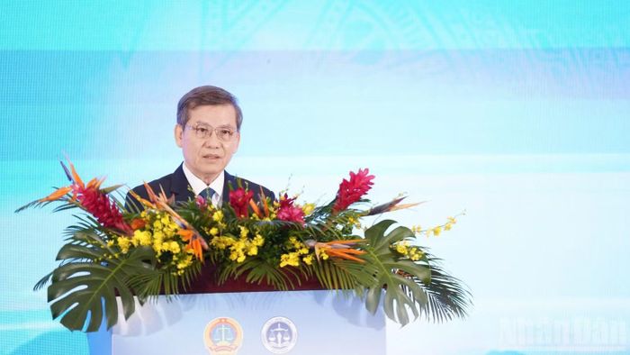 Đồng chí Lê Minh Trí, Ủy viên Bộ Chính trị, Bí thư Trung ương Đảng, Trưởng ban Nội chính Trung ương phát biểu tại diễn đàn. (Ảnh: ANH ĐÀO)