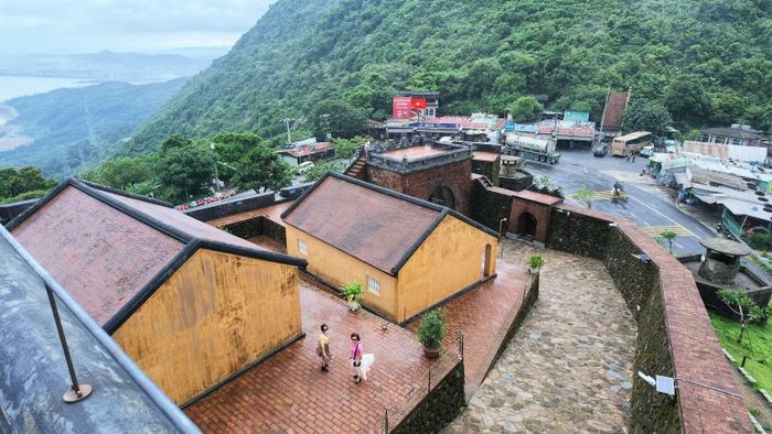 Hành trình cho phép du khách lựa chọn thời gian, chặng đi và tiêu chuẩn dịch vụ phù hợp thay vì bắt buộc tham gia toàn bộ chương trình.