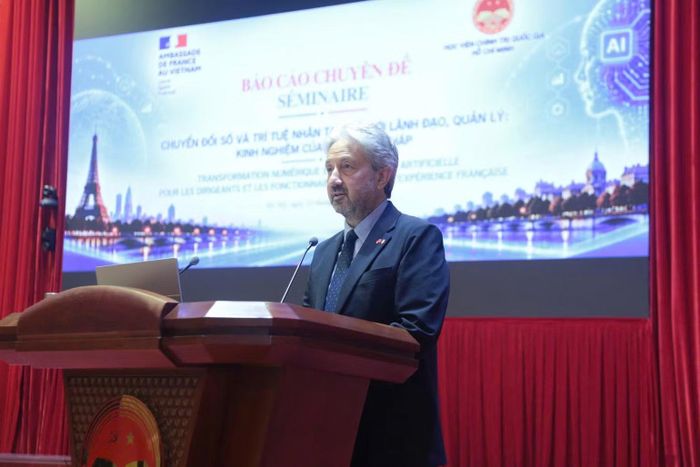 Ông Eric Soulier, Tham tán hợp tác và hoạt động văn hóa, Giám đốc Viện Pháp tại Việt Nam, Đại sứ quán Pháp phát biểu. (Ảnh: Ban tổ chức)