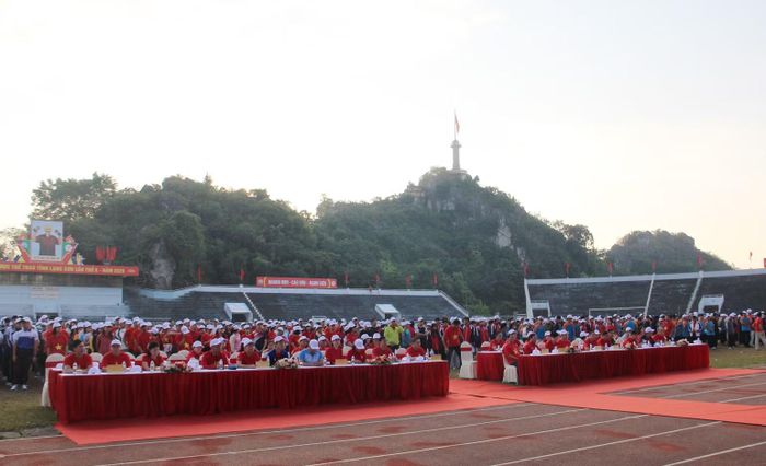 Các đại biểu tham dự sự kiện. (Ảnh: HOÀNG TÍNH)