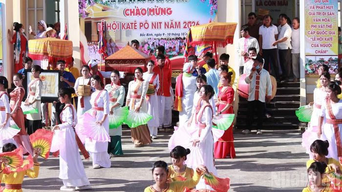 Lễ hội Katê tại Đền thờ Pônit ở xã Bắc Bình. (Ảnh: Quang Bình)