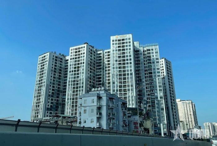 Tái thiết chung cư để nâng cao chất lượng sống, góp phần chỉnh trang đô thị. Trong ảnh: Chung cư Imperia Sky Garden (phường Vĩnh Tuy, TP Hà Nội). 
