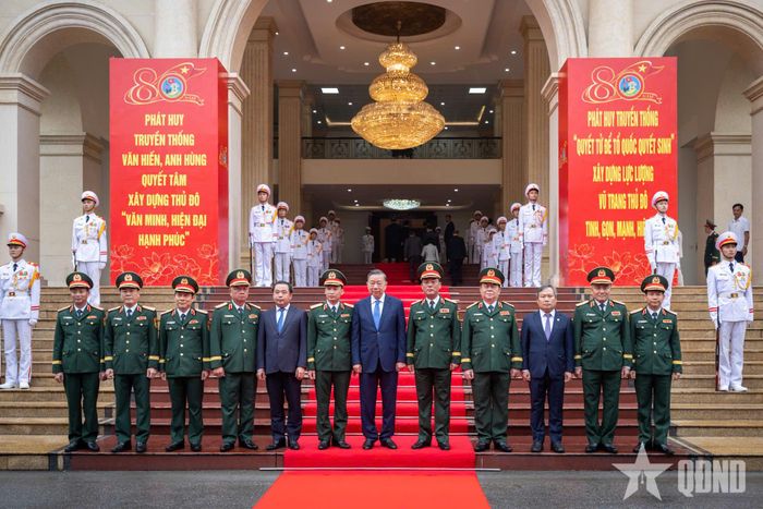 Tổng Bí thư, Chủ tịch nước Tô Lâm với các đại biểu. 
